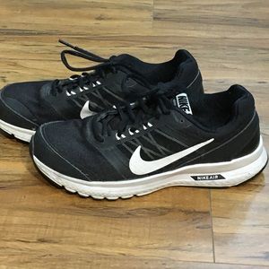 •Black Nike Air Shoes